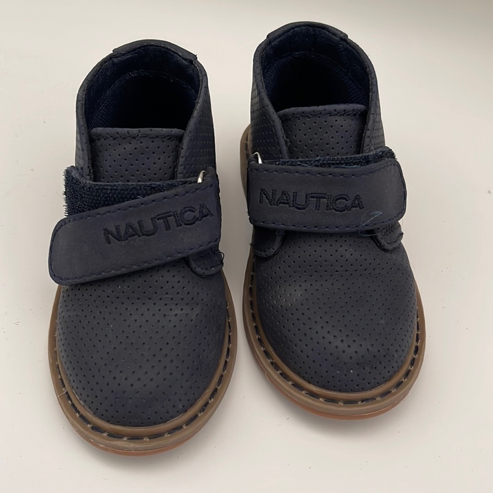 Náutica blue toddler shoes size 7c